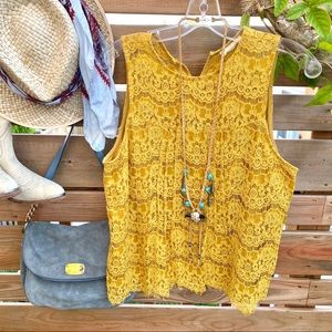 ANTHROPOLOGIE lace blouse ☀️💛